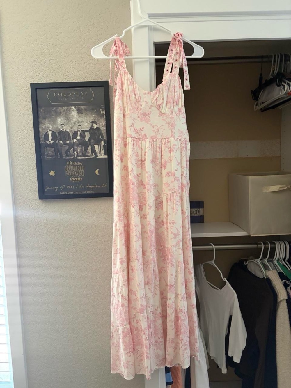 Francesca's Collections Pink Floral Tie-Shoulder Maxi Dress